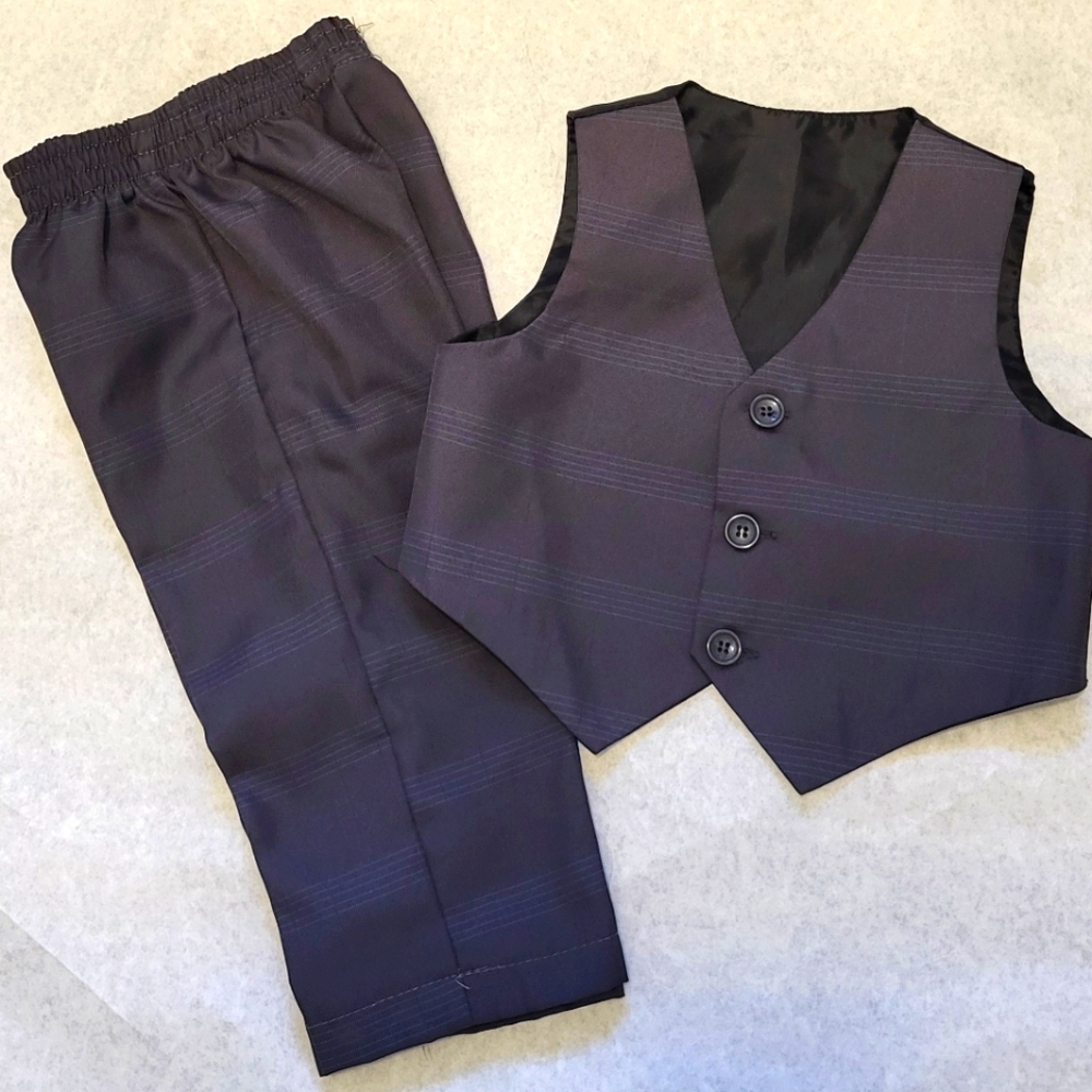 Black and grey vest and pants set